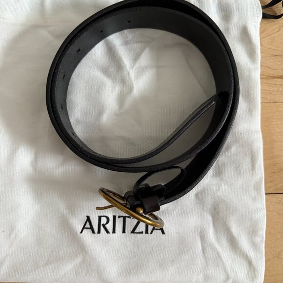 Aritzia Auxilliary Classic Black Belt - Picture 4 of 10